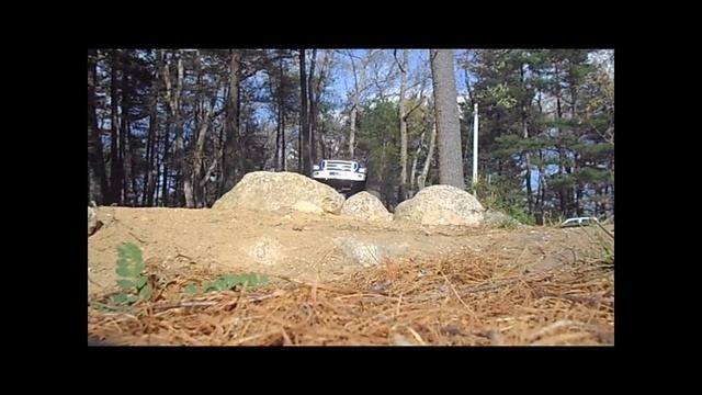 Axial Wraith Ford F650 Trailing and Rock Crawling & Spitfire Intro смотреть онлайн