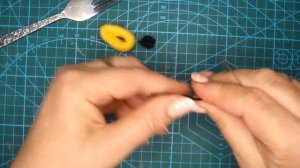 пчелка из ниток