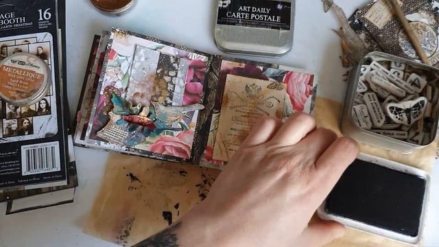 Mixed media album cover-shaker from Finnabair packaging Video Tutorial смотреть онлайн