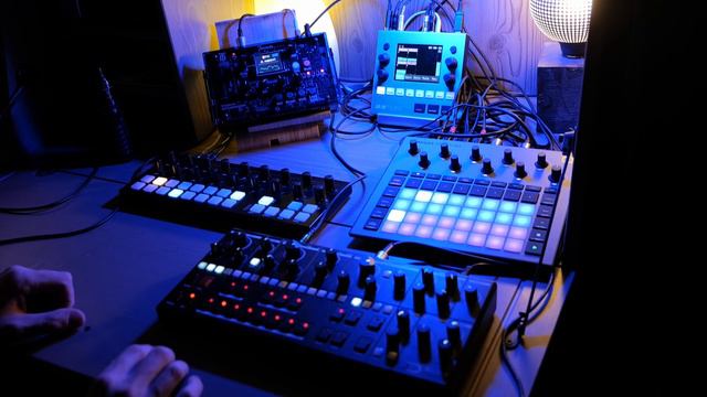 Torso Electronics T-1 - TubeOhm Jeannie - Norand Mono - Novation Circuit Rhythm / SequencerTalk Jam