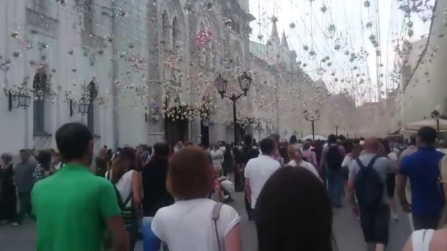 ЧМ ПО ФУТБОЛУ РОССИЯ / УЛ. НИКОЛЬСКАЯ / КРАСНАЯ ПЛОЩАДЬ / КОЛОРИТ БОЛЕЛЬЩИКОВ / смотреть онлайн