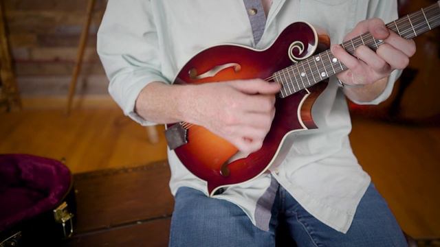 NEW 2023 Gibson F-5G Mandolin Review: Unbelievable Price Drop - Best Value Mandolin? смотреть онлайн