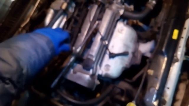 Не выкручивается свеча зажигание смотреть онлайн