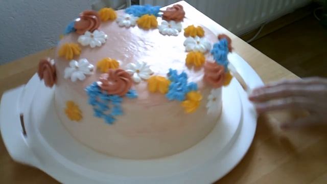 Простое украшение торта Белково Заварным кремом, вариант для новичков.Italian meringue cream смотреть онлайн