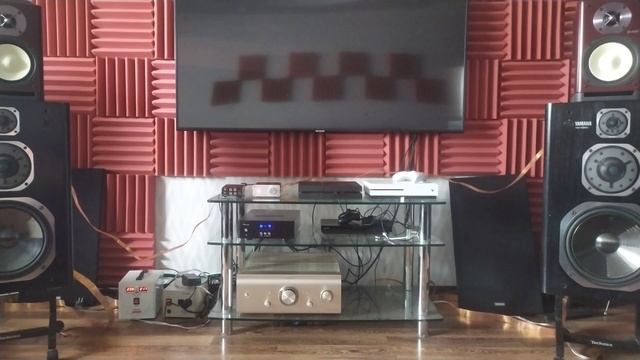Играет усилитель за 6000 рублей, TAS5613 смотреть онлайн