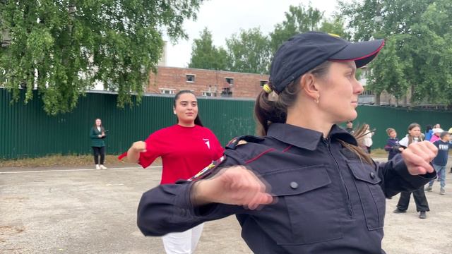 МВД по Коми: Зарядка со стражем порядка смотреть онлайн