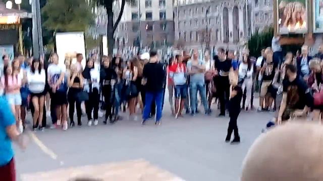 Танцы в Киеве, Украина часть вторая. смотреть онлайн