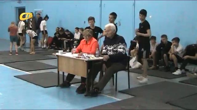 В ЖЕЛЕЗНОГОРСКЕ ПРОШЕЛ ТУРНИР ПО ПРЫЖКАМ В ВЫСОТУ ПАМЯТИ СЕРГЕЯ ЦЫМБАЛА смотреть онлайн