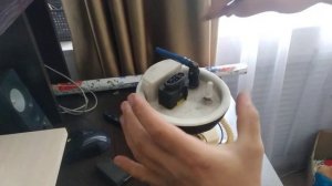 снятие разъёмов с бензонасоса SKODA, Volkswagen,SEAT.