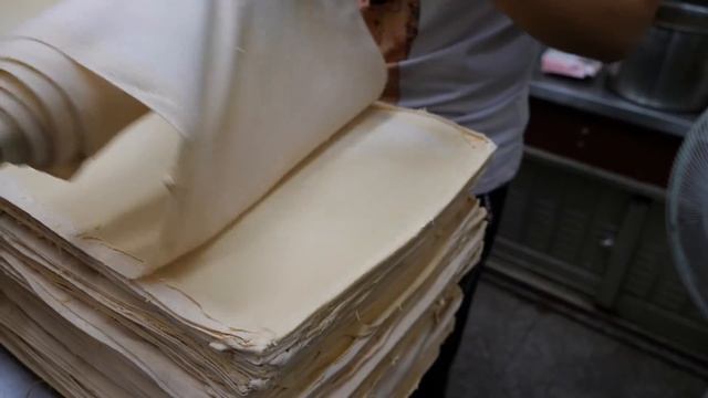 Tofu Skin Making in Taiwan / 豆腐皮製作(干豆腐) - Taiwanese Food смотреть онлайн