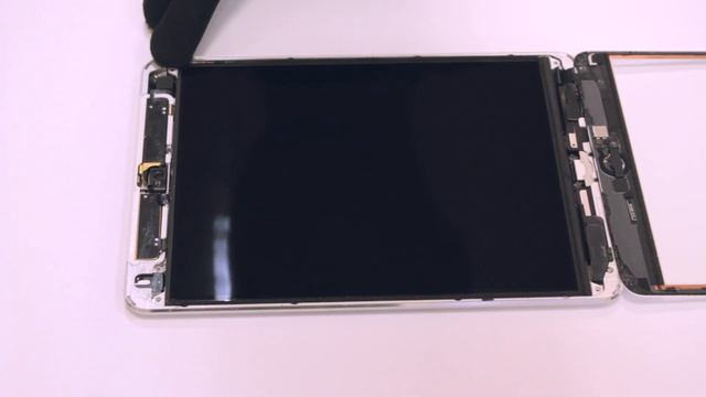 iPad mini 3: Не работает экран смотреть онлайн