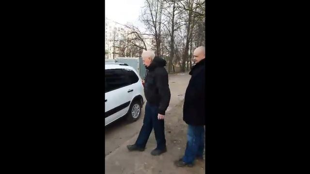 ШОК! Дочь и Зять подарили новое авто отцу !! смотреть онлайн