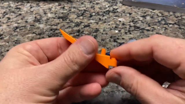 Mould King vs Lego Brick Assister смотреть онлайн