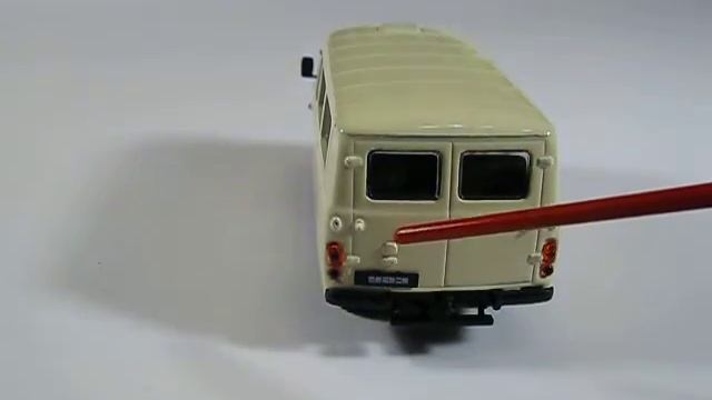 Обзор модели автомобиля УАЗ-452В из серии Автолегенды СССР от deagostini смотреть онлайн