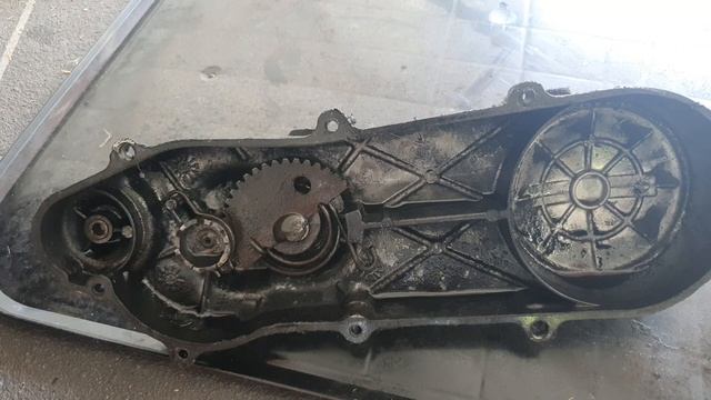 Reparar la PATA de ARRANQUE de una SCOOTER - Pedal de arranque trabado. смотреть онлайн