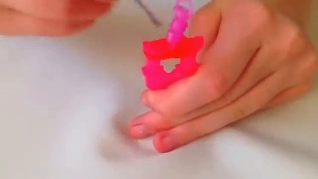 Браслет РЫБИЙ ХВОСТ Наизнанку из резиночек как плести видео|Rainbow Loom Inverted Fish Tail Bracele смотреть онлайн