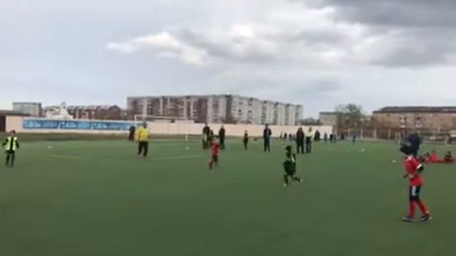 Недетская борьба на поле Футбол 2018 Смотреть всем! смотреть онлайн