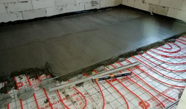 Заливка стяжки теплого пола своими руками.