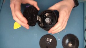 Разборка и компоненты умной колонки от яндекса