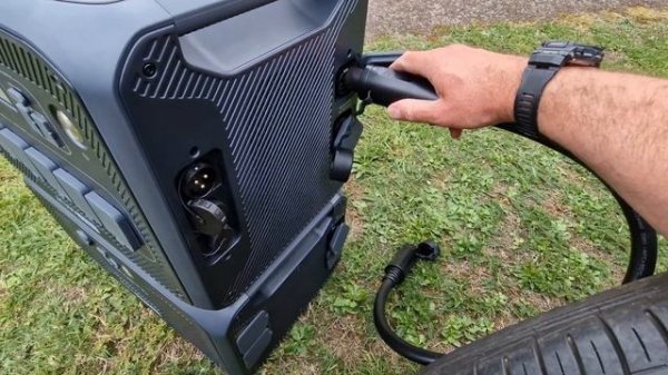 WILL THIS GIANT POWER STATION CHARGE MY ELECTRIC CAR? | Bluetti AC300 + B300