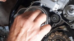 снимаю ротор зажигания 174mn без сьемника и молотка)