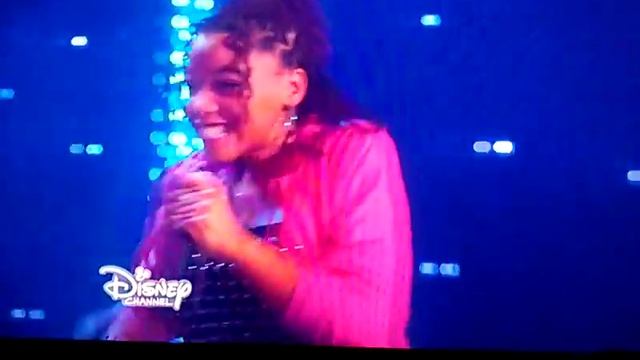 Austin and ally/Unstoppable смотреть онлайн