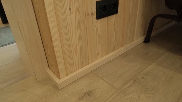 Компактный одноэтажный модульный дом с террасой/Обзор модульных домов в современном стиле