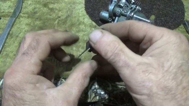 ??#Карбюратор#настройка иглы,2 варианта.Carburetor needle adjustment смотреть онлайн