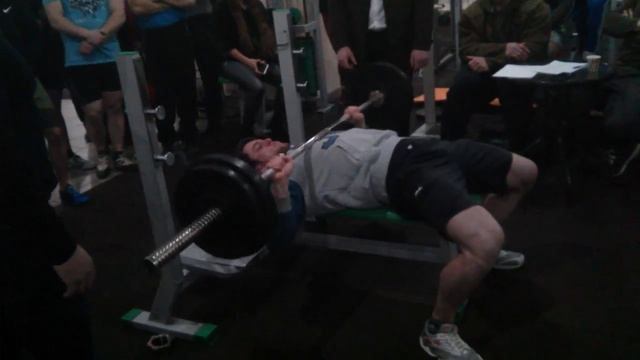 Новогодние соревнования по жиму лёжа? 90кг на 29 раз смотреть онлайн