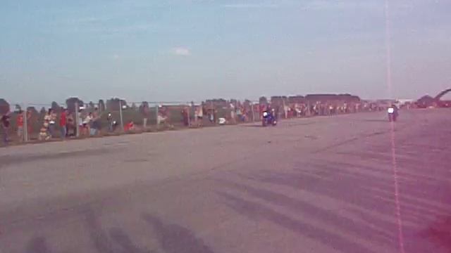 Honda CBR 1100 XX 2001 vs. CBR 1100 XX 2000 смотреть онлайн