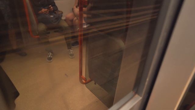 Czech Republic, Prague, metro ride from I.P. Pavlova to Hlavní Nádraží смотреть онлайн