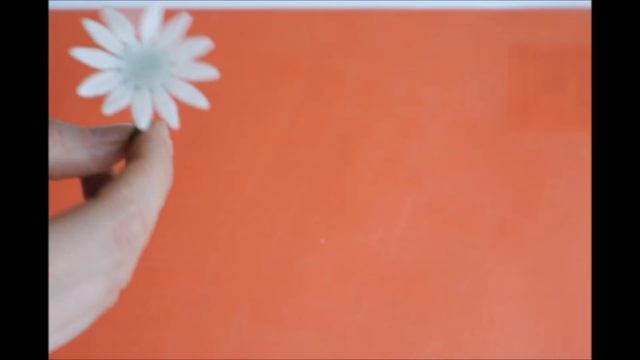 Gumpaste Flowers tutorial.Sugar flowers.Ромашка из мастики.Легкий способ. смотреть онлайн