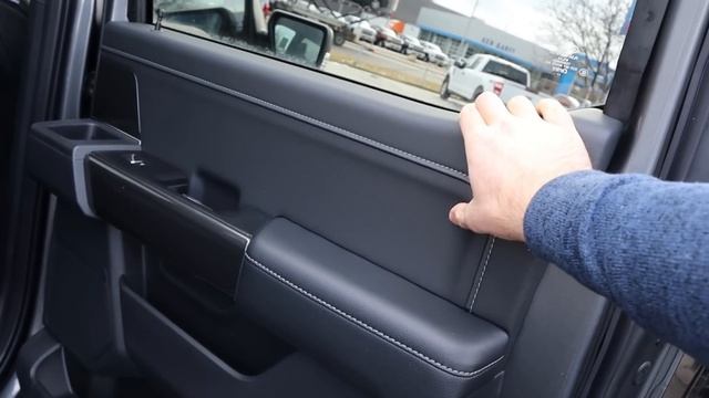 2023 Ford F-150 Lariat VS 2023 Ford F-150 XLT: LOL! They Are Almost The Same Price! смотреть онлайн