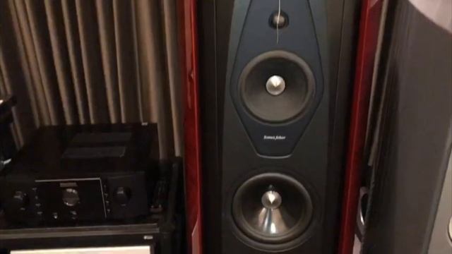 Caixas Sonus Faber Aida no showroom da HiFiClub смотреть онлайн