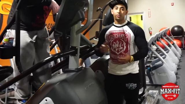 Guy Cisternino Talks Bodybuilding with Team Max-Fit смотреть онлайн