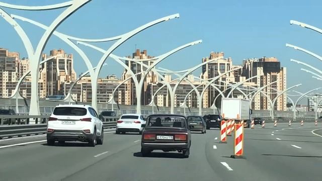 Современный Санкт-Петербург/ Это увлекательно и удивительно симпатично. смотреть онлайн