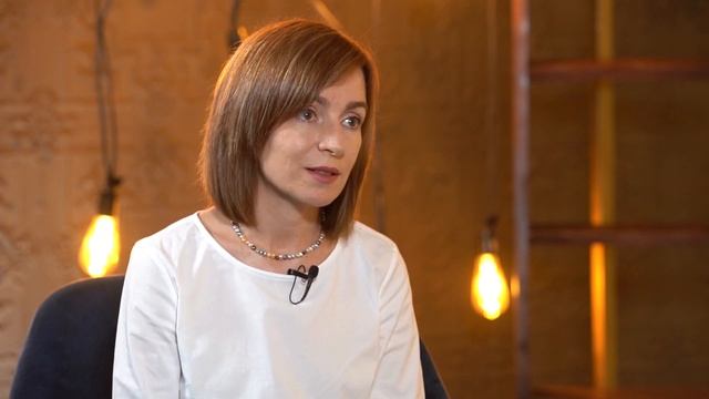 Майя Санду, про веру в Бога и политиков, которые ходят в церковь напоказ смотреть онлайн