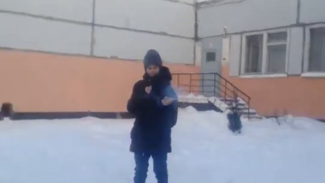 Не включайте громко звук если вы не лысый бурундук (серьезно) смотреть онлайн