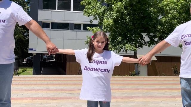 ПОЗДРАВЛЕНИЕ ОТ РОДИТЕЛЕЙ на Выпускной. 2022год г.Сочи, гимназия 6 смотреть онлайн