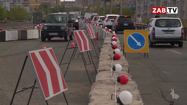 Мосты не должны ремонтироваться одновременно, чтобы не было пробок