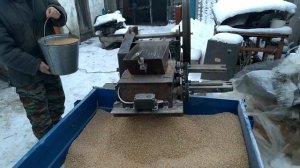 обзор плющилки зерна видео 1