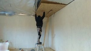 листы OSB на потолок, как крепить одному!