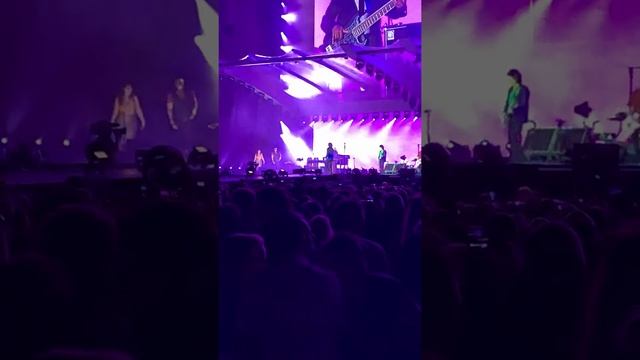 The Rolling Stones - Harlem Shuffle смотреть онлайн