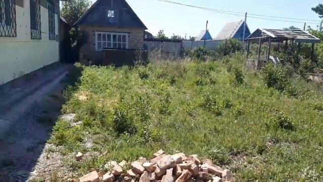 Приехал трактор , выравниваем дорогу, выгребаем землю возле бани, исполняем покос травы! Оренбург. смотреть онлайн