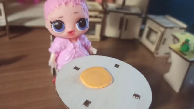 КУЛИНАРНЫЕ СОВЕТЫ ОТ КУКОЛ LOL! КУКОЛКИ ЛОЛ ГОТОВЯТ ЕДУ смотреть онлайн