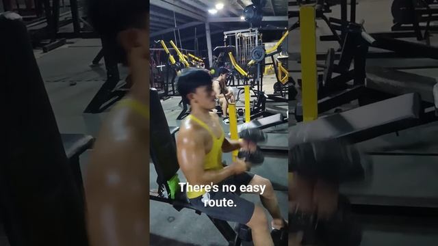 TRICEP EXERCISE #short #motivation смотреть онлайн