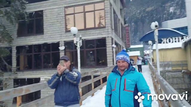 ЕДЕМ В ДОМБАЙ! Чуть не сгорели в гостинице! смотреть онлайн