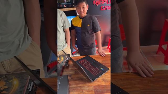 Unbox MSI Katana GF76 11UE 144Hz смотреть онлайн