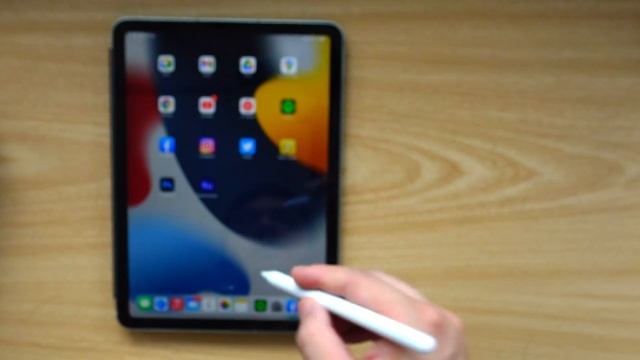 เล่าหลังลองกับ goojodoq Stylus Pen ใช้แทน Apple Pencil 2 ในงบหลักร้อย смотреть онлайн