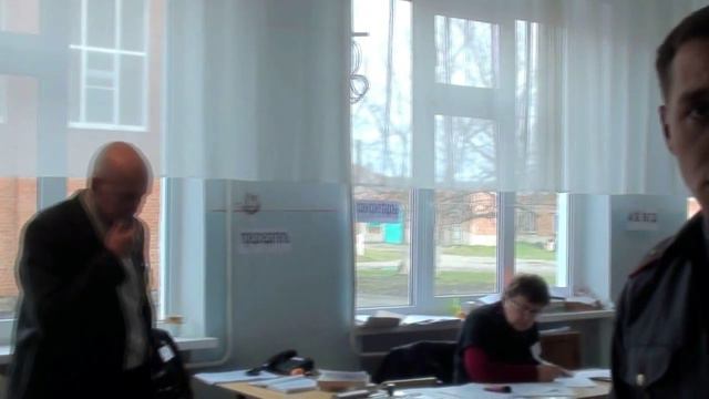 Полицейский запрещает снимать смотреть онлайн
